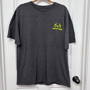 Charcoal Realtree Logo Tee | Neon Green Graphic XL